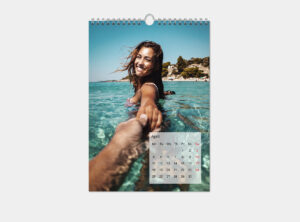 Wandbilder Wohnzimmer: Wandkalender eignen sich ebenso