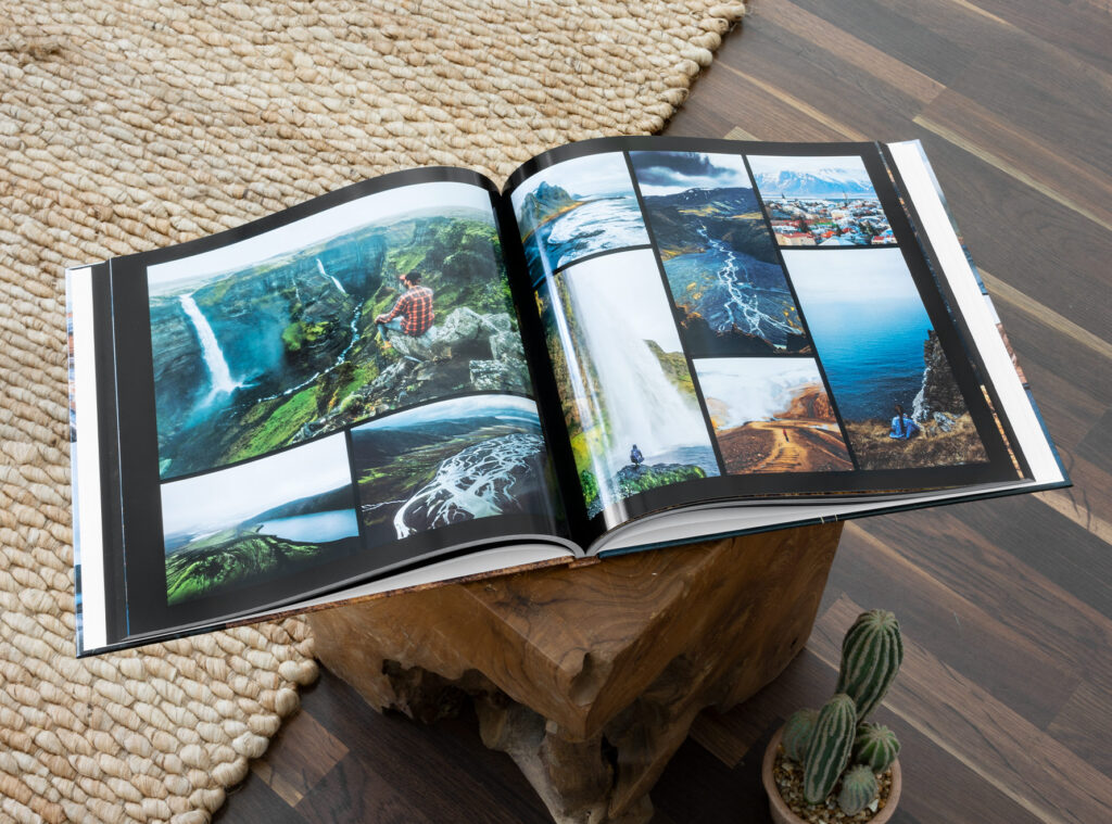 Quadratisches Fotobuch mit Urlaubsfotos