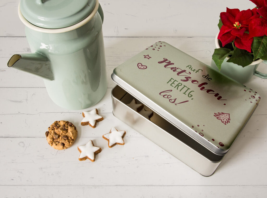 Weihnachtsgeschenke für Großeltern: Blechdose für Süßigkeiten